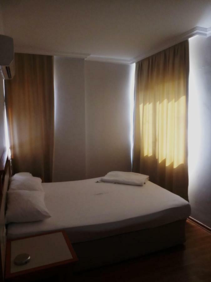 Ozturk Hotel Antalya Bagian luar foto